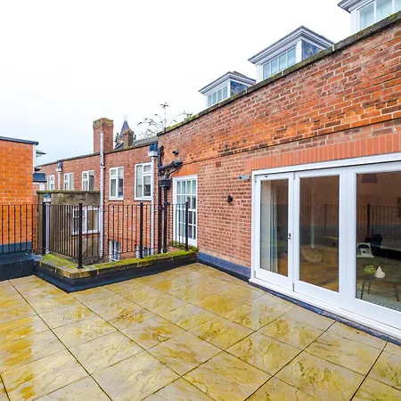 Penthouse With Private Roof Terrace York