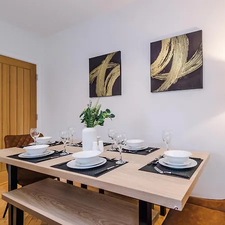 Penthouse With Private Roof Terrace Apartment York