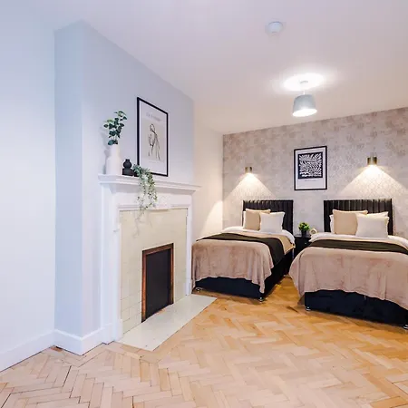 Penthouse With Private Roof Terrace York