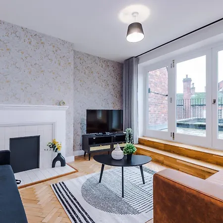 Penthouse With Private Roof Terrace York