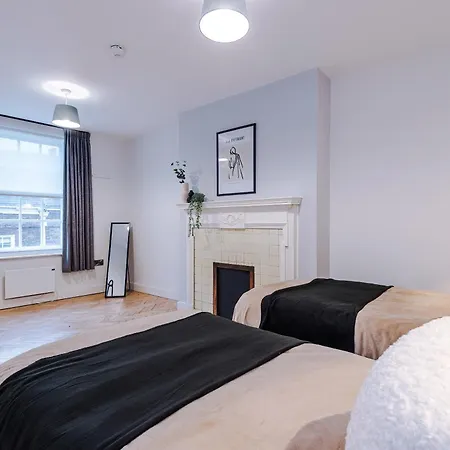 Penthouse With Private Roof Terrace