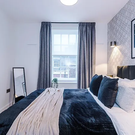 Lejlighed Penthouse With Private Roof Terrace